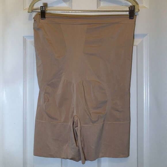 Spanx High-Waisted Mid-Thigh Short in Soft Nude Size 3X NWT - Picture 2 of 16